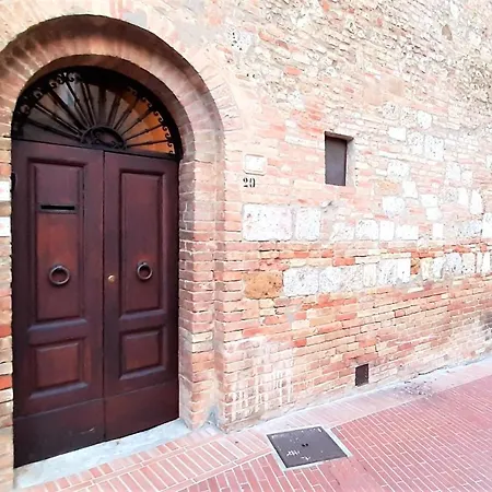 Torre Salvucci Maggiore Medieval Tower Experience * San Gimignano