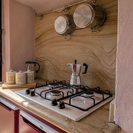 Torre Salvucci Maggiore Medieval Tower Experience Apartment *